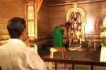 முருக பக்தர்கள் மாநாட்டு திடலில் அறுபடை வீடு அருட் காட்சியை வணங்கிய கவர்னர் ரவி