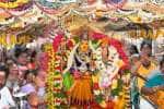 பிள்ளைவயல் காளியம்மன் கோயிலில் பூச்சொரிதல்; பக்தர்கள் நேர்த்திக்கடன்