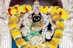 காசி விஸ்வநாதேஸ்வரர் கோவிலில் விசாலாட்சிக்கு 1,008 தாமரைப்பூ அபிஷேகம்