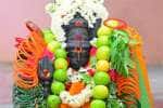 சுகப்பிரசவம் வேண்டி அம்மனுக்கு வளைகாப்பு நடத்தி பெண்கள் வழிபாடு