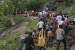 சதுரகிரியில் ஆடி பிரதோஷ வழிபாடு; அதிகாலையில் குவிந்த பக்தர்கள்