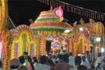 செஞ்சி மாரியம்மன் கோவிலில் பூப்பல்லக்கு விழா