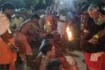 மல்லனம்பட்டி மகாலட்சுமி கோவிலில் தலையில் தேங்காய் உடைத்து நேர்த்திக்கடன்