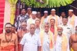 மத நல்லிணக்கம்; முத்துமாரியம்மன் கோயில் கும்பாபிஷேக விழாவில் முஸ்லிம் ஜமாத்தினர்