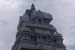மின்னல் தாக்கியதில் அங்காள பரமேஸ்வரி கோவில் கோபுரம் சேதம்