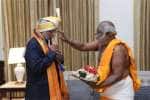 துணை ஜனாதிபதிக்கு அவிநாசி லிங்கேஸ்வரர் கோவில் பிரசாதம் வழங்கப்பட்டது