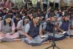 மருதமலை சுப்பிரமணிய சுவாமி கோவிலில் கந்தசஷ்டி பாடிய மாணவர்கள்